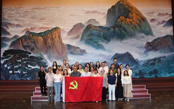 1726129211882064728.jpg 1.jpg